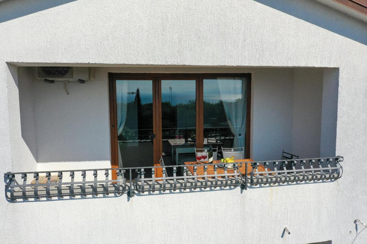 Villa Fani With Jacuzzi Ičići Exterior foto
